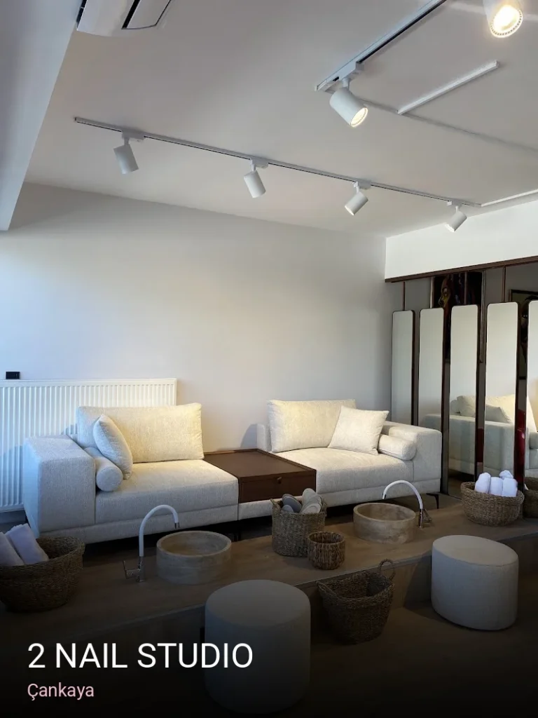 Çankaya 2 Nail Studio — Manikür, Pedikür, Protez Tırnak