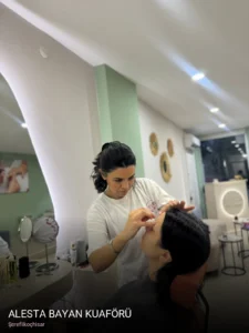 Şereflikoçhisar alesta bayan kuaförü — Keratin