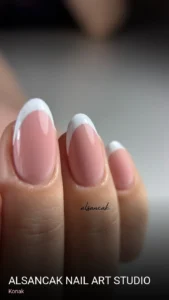 Konak Alsancak Nail Art Studio — Kalıcı Oje