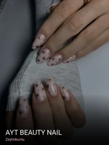 Zeytinburnu AYT BEAUTY NAIL — Pedikür