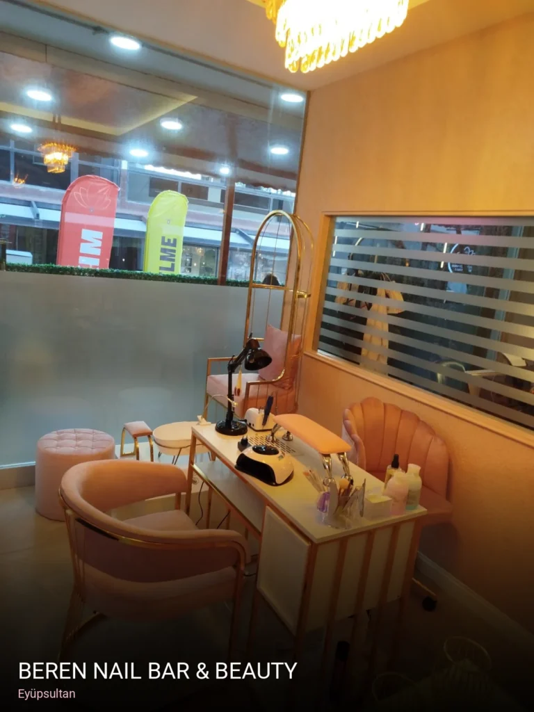Eyüpsultan Beren Nail Bar & Beauty — Manikür, Pedikür, Cilt Bakımı