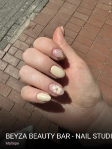 Maltepe Beyza Beauty Bar - Nail Studio — Pedikür