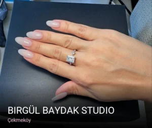 Çekmeköy Birgül Baydak Studio — Kirpik Lifting