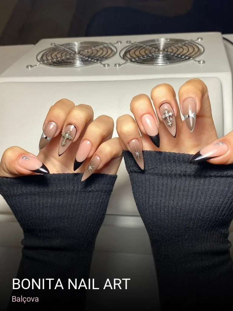 Balçova Bonita nail art — Manikür, Pedikür, Cilt Bakımı