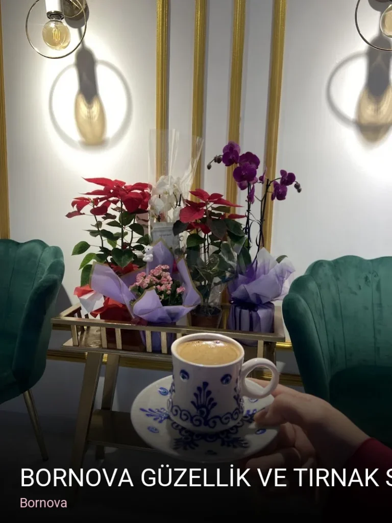 Bornova BORNOVA GÜZELLİK VE TIRNAK SALONU | Golden Touch By Asya Akın Studio — Manikür, Pedikür, Cilt Bakımı