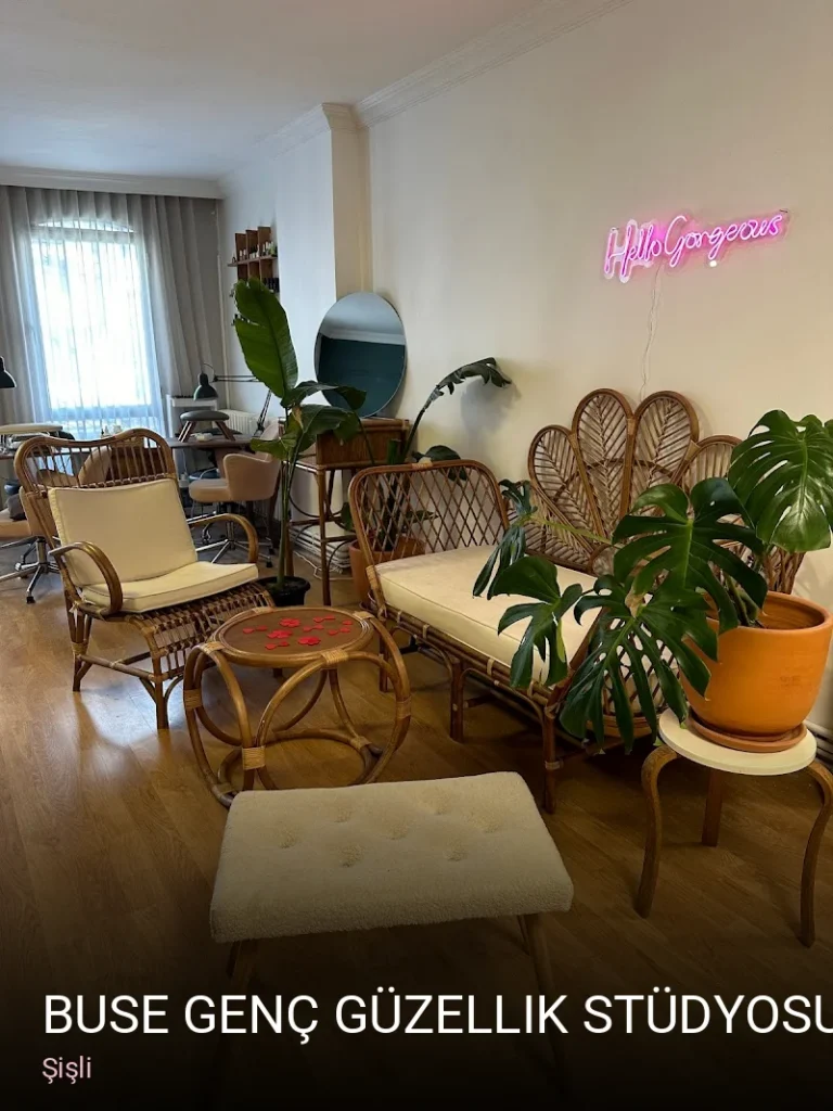 Şişli Buse Genç Güzellik Stüdyosu Şişli — Manikür, Pedikür, Cilt Bakımı