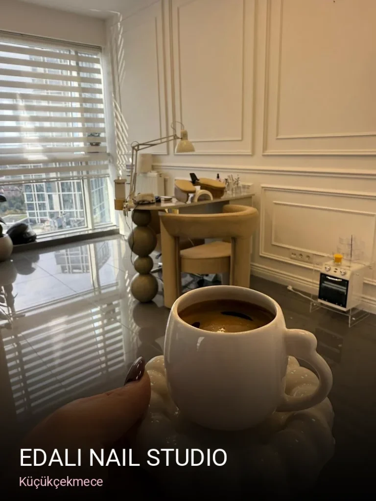 Küçükçekmece Edalı Nail Studio — Manikür, Pedikür, Cilt Bakımı