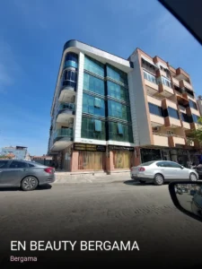 Bergama En Beauty Bergama — Kaş Laminasyonu