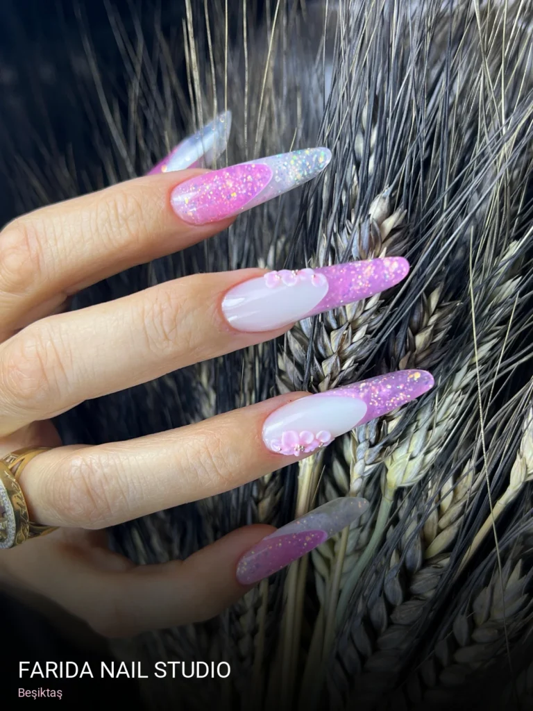 Beşiktaş Farida Nail Studio — Manikür, Pedikür, Cilt Bakımı