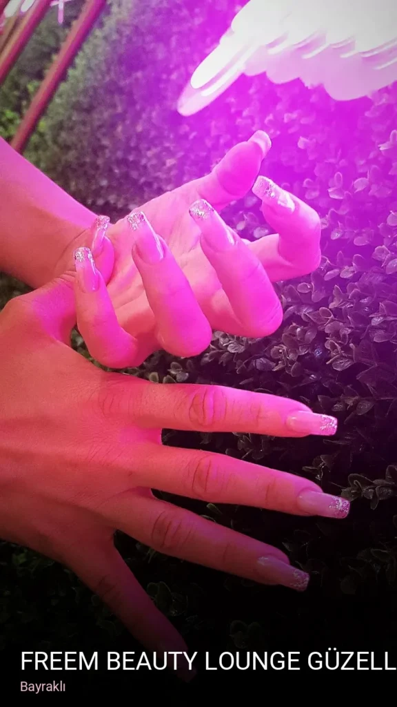Bayraklı Freem Beauty Lounge Güzellik Salonu — Manikür, Pedikür, Cilt Bakımı