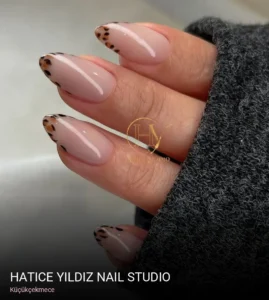 Küçükçekmece Hatice Yıldız Nail Studio — Kalıcı Oje