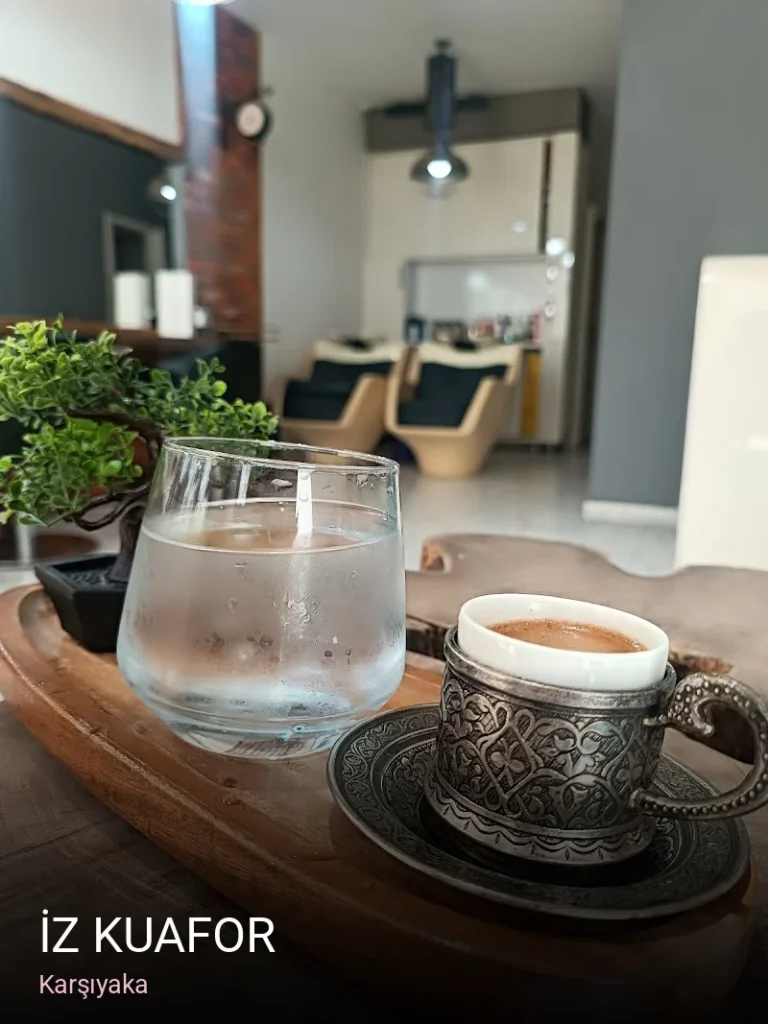 Karşıyaka İz Kuafor — Saç Bakımı, Keratin