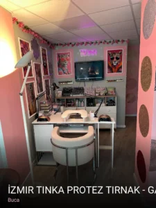 Buca İzmir Tinka Protez Tırnak - Gaziemir Protez Tırnak Salonu - Jel Tırnak - Kalıcı Oje - Nail Art — Kalıcı Oje