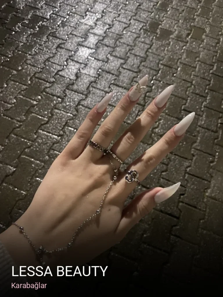 Karabağlar Lessa Beauty — Manikür, Pedikür, Cilt Bakımı