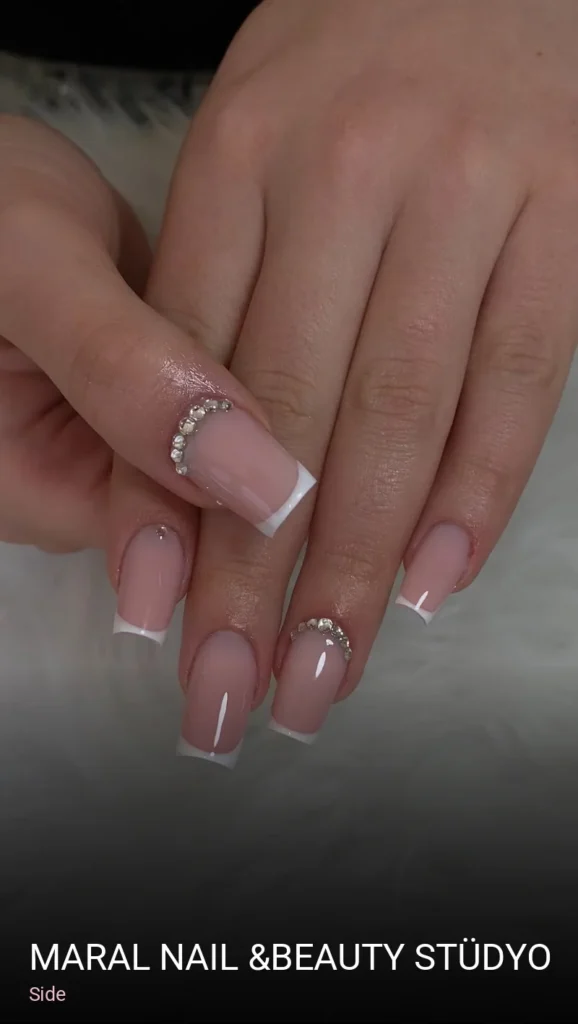Side Maral Nail &Beauty Stüdyo — Manikür, Pedikür, Cilt Bakımı