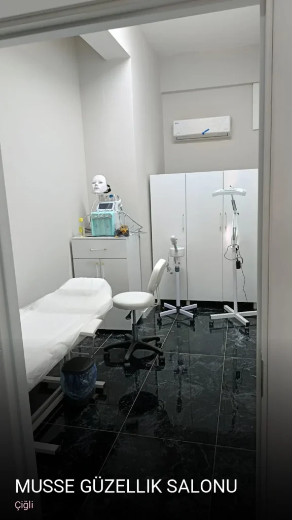 Çiğli Musse Güzellik Salonu — Manikür, Pedikür, Cilt Bakımı