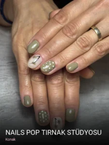 Konak Nails Pop Tırnak Stüdyosu — Manikür