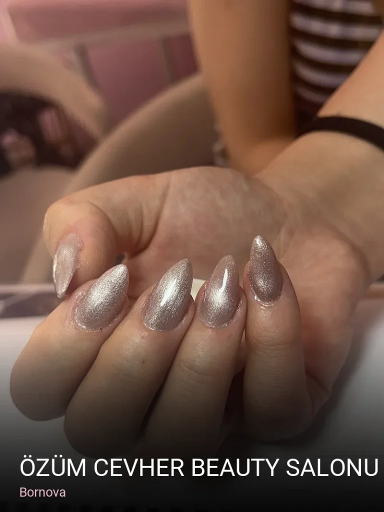Bornova Özüm Cevher Beauty Salonu — Manikür, Pedikür, Cilt Bakımı
