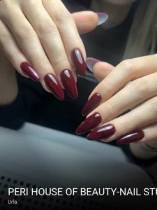 Urla Peri House of Beauty-Nail Studio — Manikür