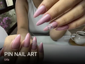 Urla Pin Nail art — Manikür