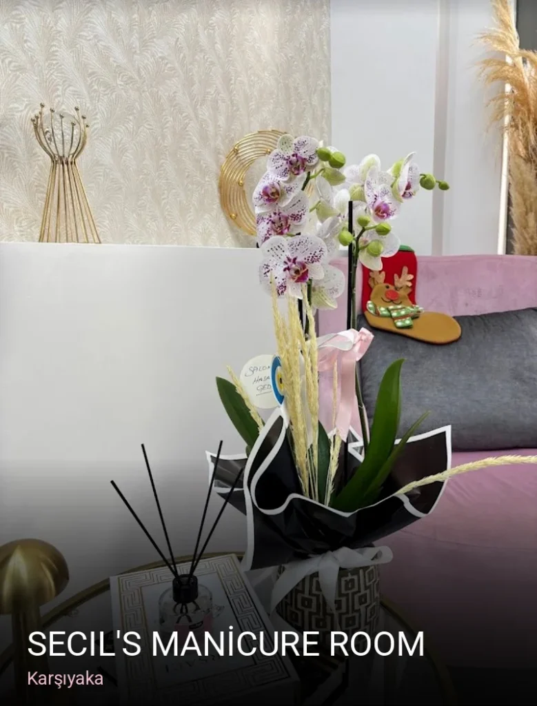 Karşıyaka Secil'S MANİCURE ROOM — Manikür, Pedikür, Protez Tırnak