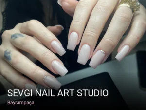 Bayrampaşa Sevgi Nail art Studio — Manikür