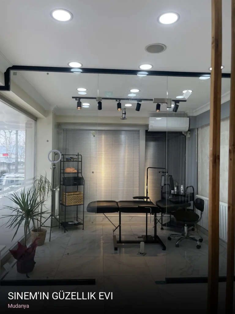 Mudanya Sinem'in Güzellik Evi — Manikür, Pedikür, Cilt Bakımı