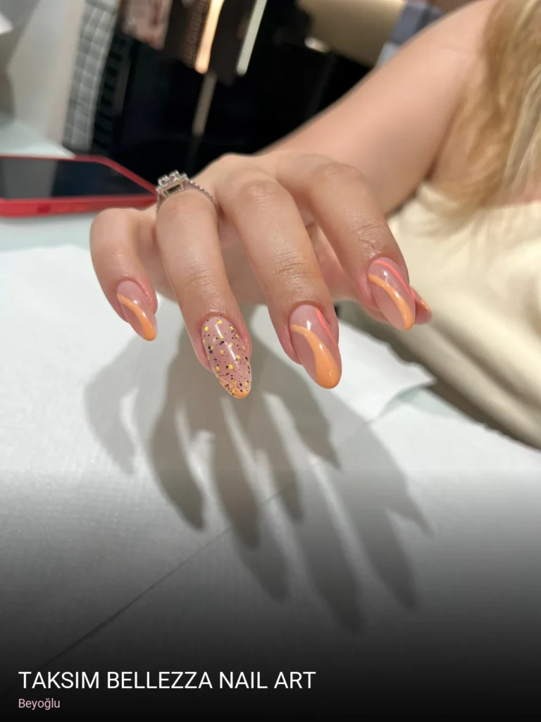 Beyoğlu Taksim Bellezza Nail Art — Manikür, Pedikür, Protez Tırnak
