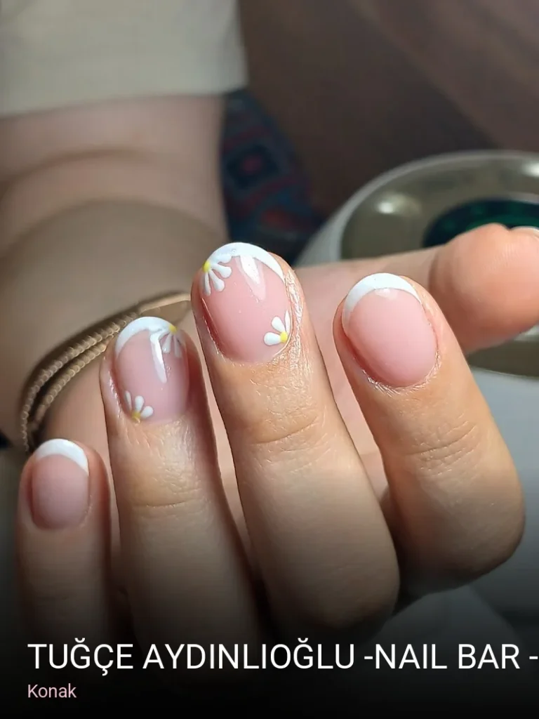 Konak Tuğçe Aydınlıoğlu -Nail Bar - Alsancak — Manikür, Pedikür, Protez Tırnak