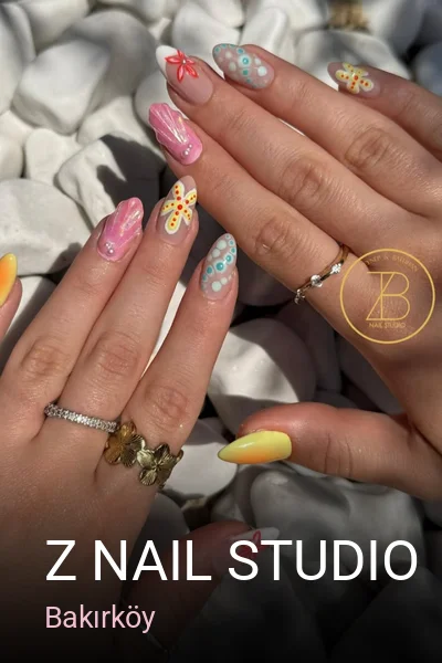 Bakırköy Z Nail Studio — Manikür, Pedikür, Cilt Bakımı