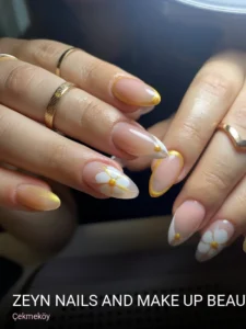 Çekmeköy Zeyn Nails and Make up Beauty — Manikür